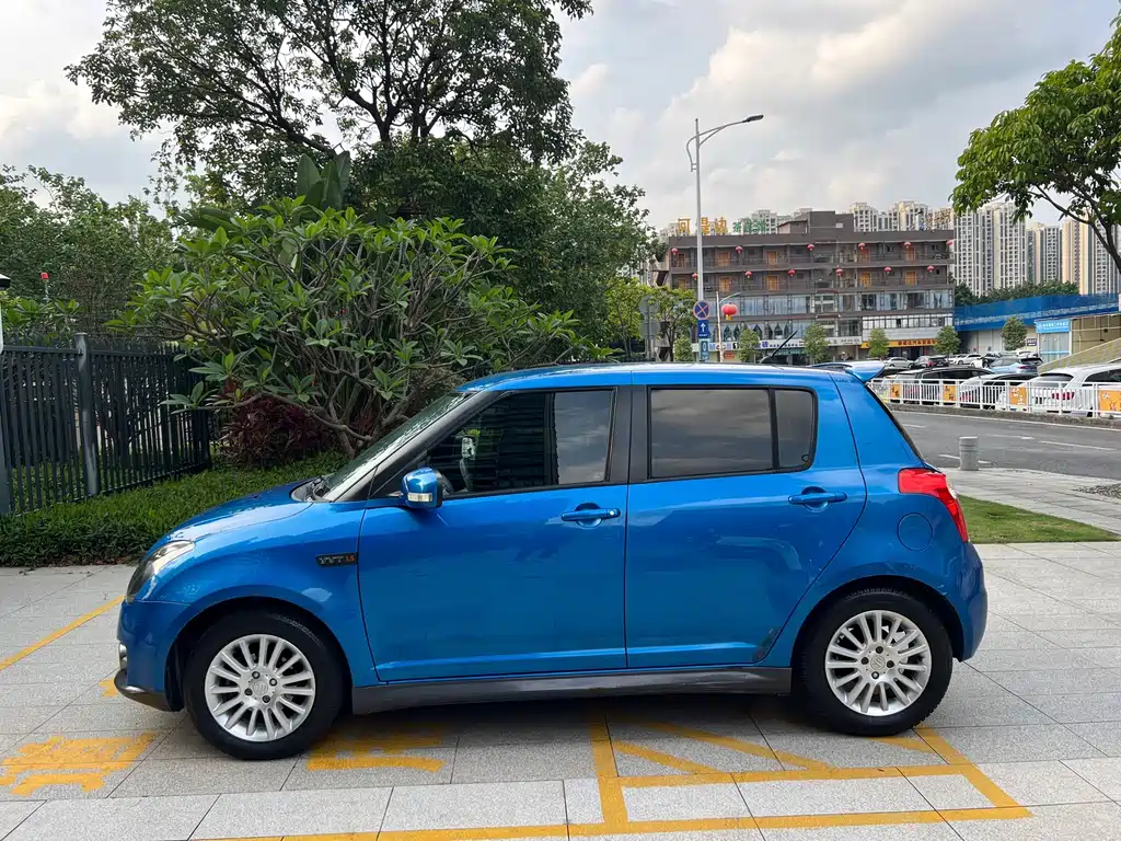 Suzuki Swift — миниатюра 3