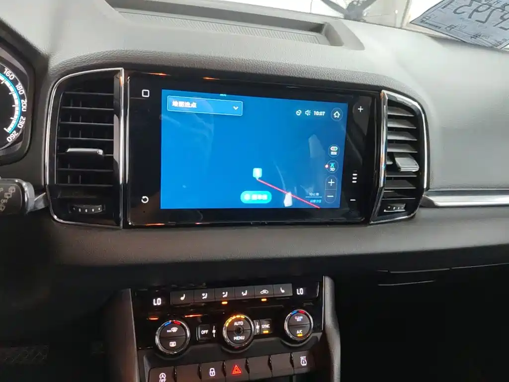 Skoda Karoq — миниатюра 13