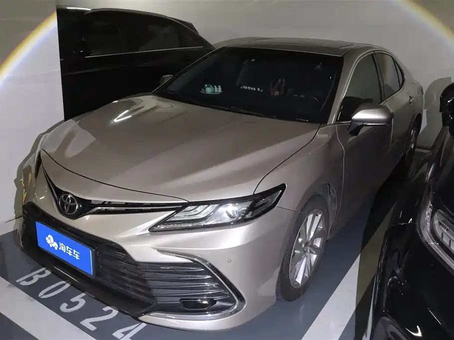 Toyota Camry 2021
