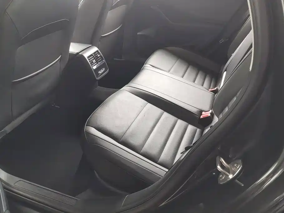 Volkswagen Sagitar — миниатюра 11