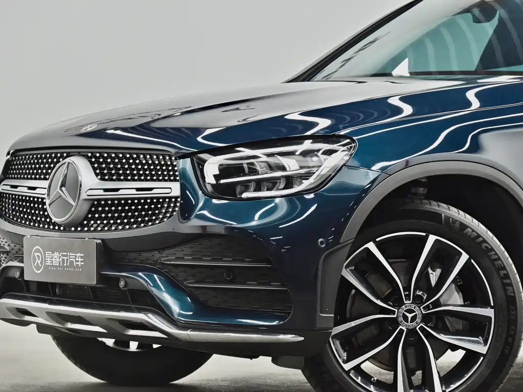 MERCEDES-BENZ GLC