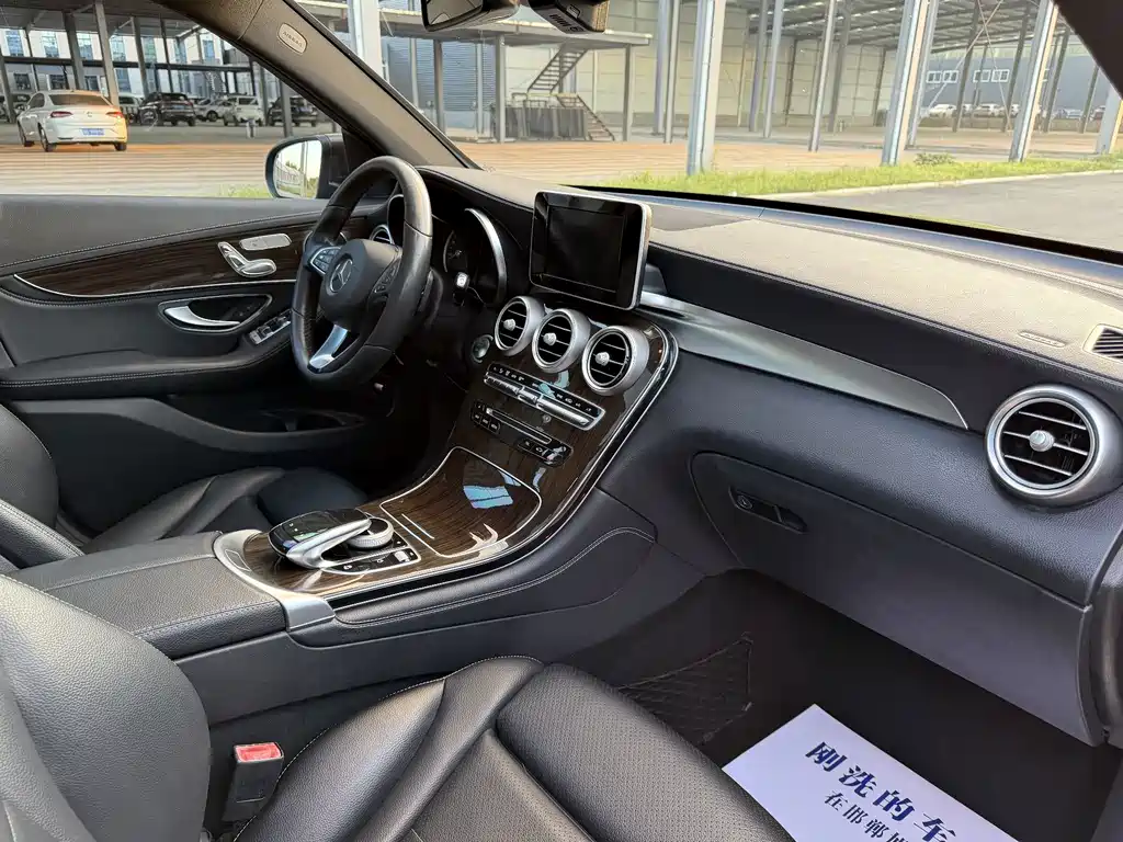 Mercedes-Benz GLC — миниатюра 7