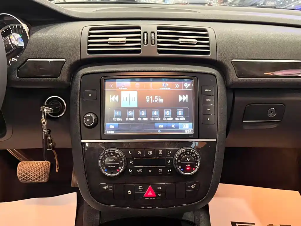 MERCEDES-BENZ R CLASS