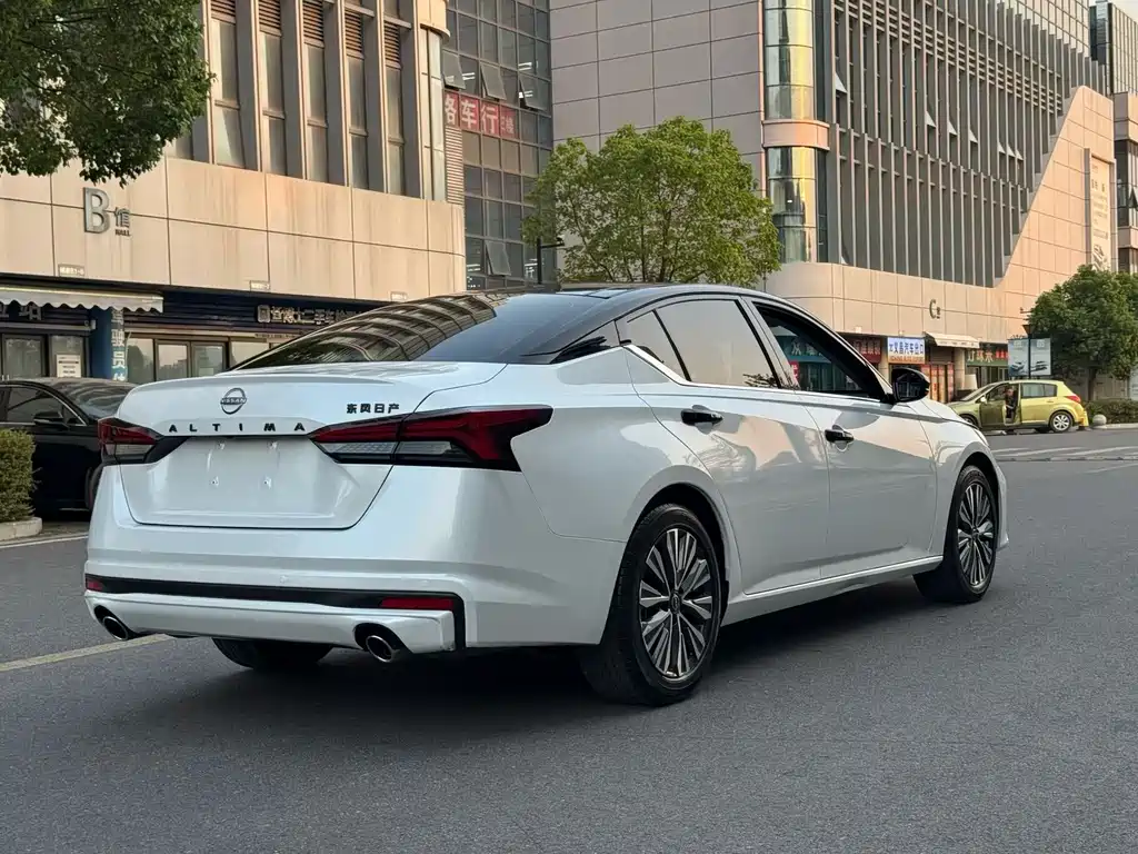 Nissan Teana — миниатюра 6