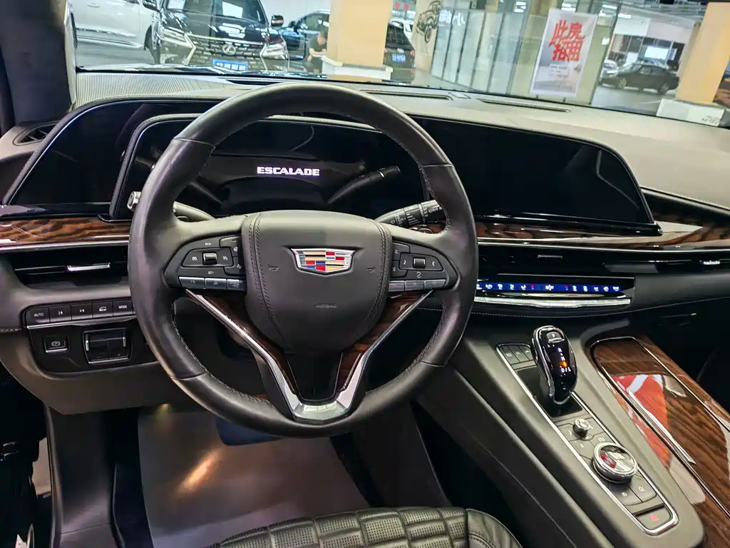 Cadillac Escalade — миниатюра 19
