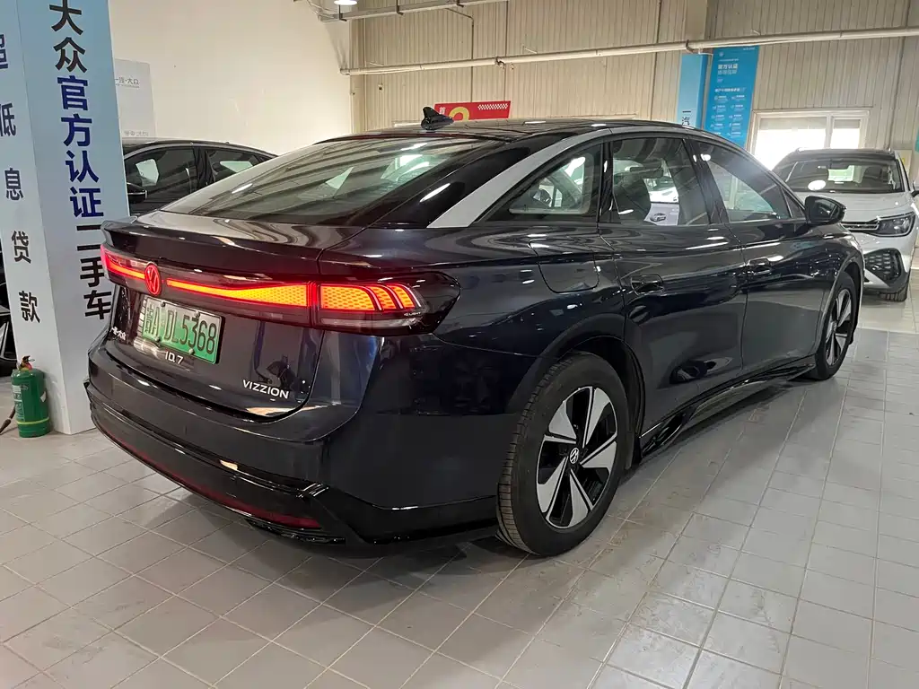 VOLKSWAGEN ID.7 VIZZION