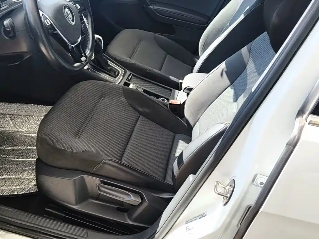 Volkswagen Golf — миниатюра 15