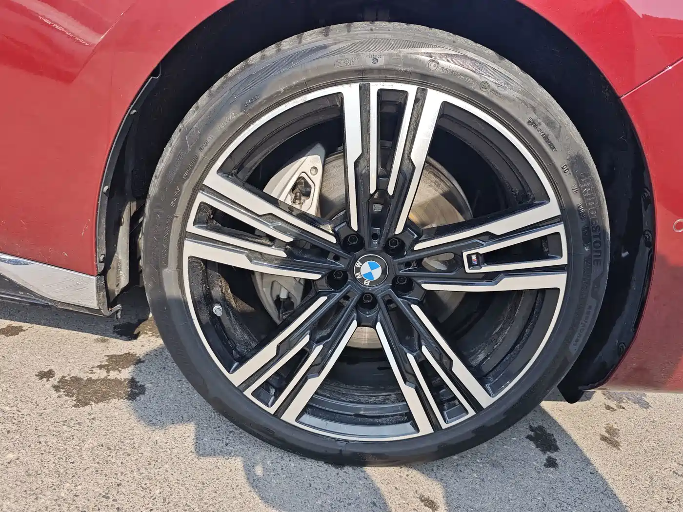 BMW i7