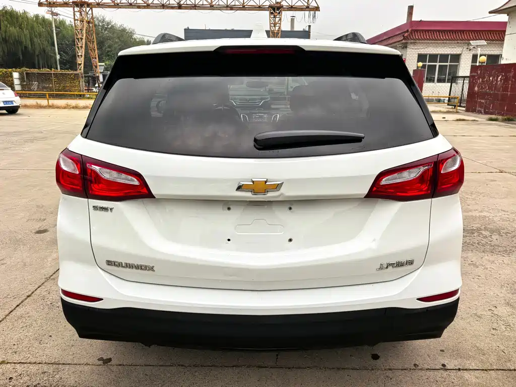 Chevrolet Equinox — миниатюра 6