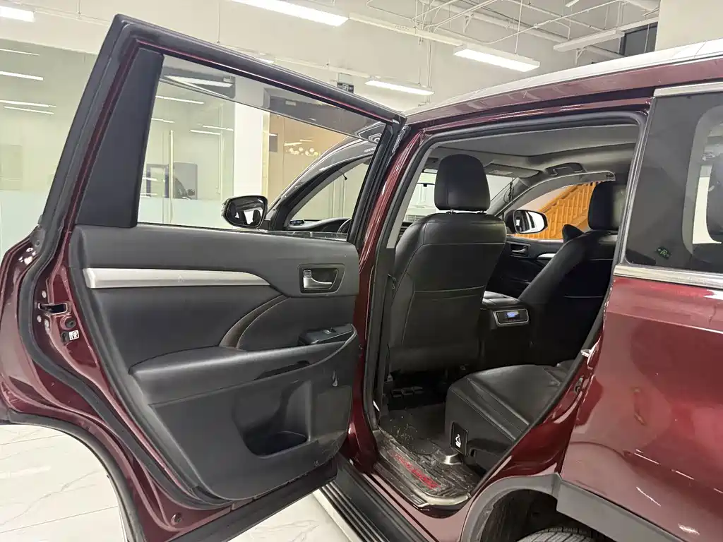 Toyota Highlander — миниатюра 11