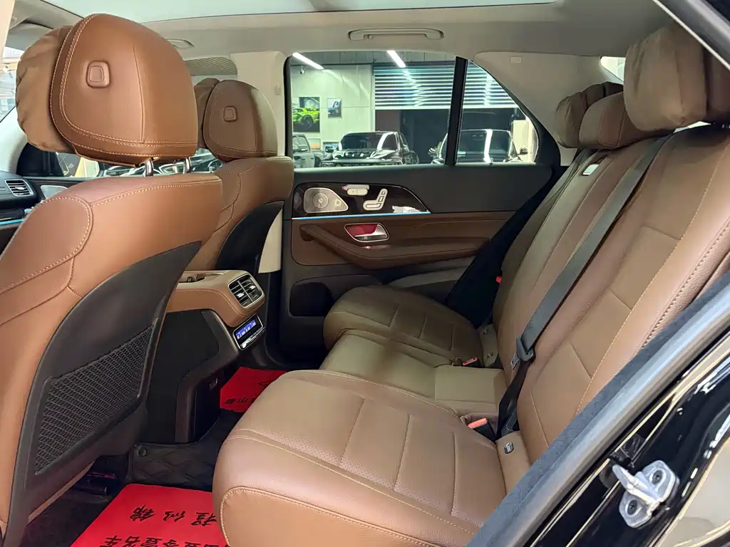 Mercedes-Benz GLE (Import) — миниатюра 18