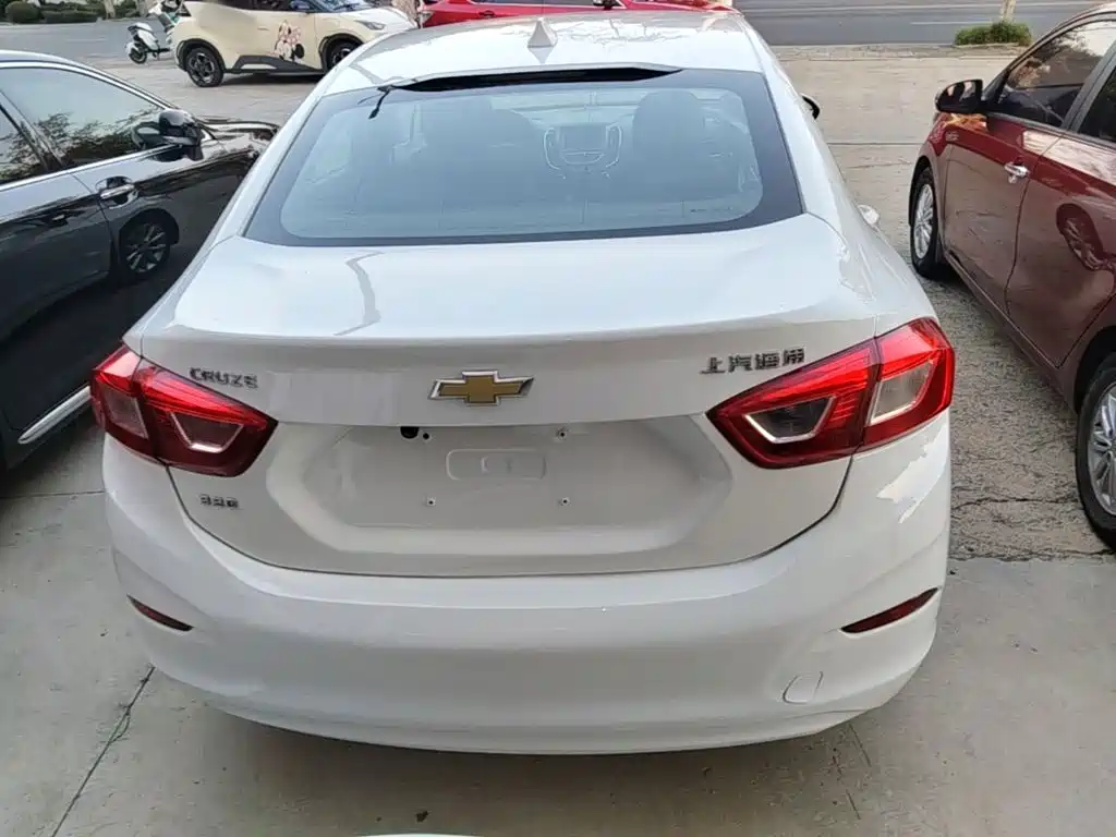 Chevrolet Cruze — миниатюра 6