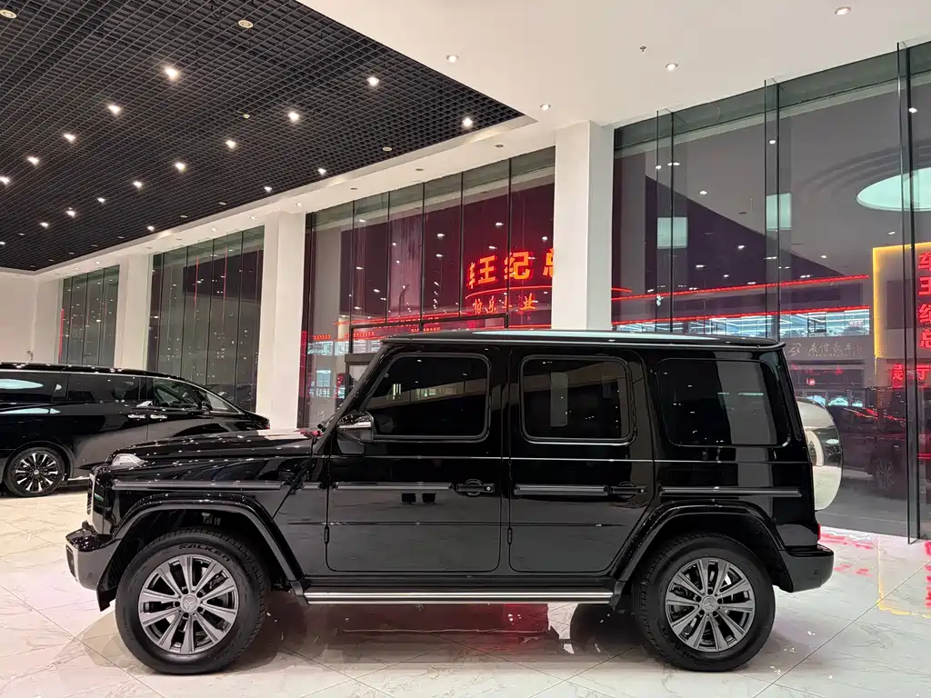 Mercedes-Benz G-Class — миниатюра 12