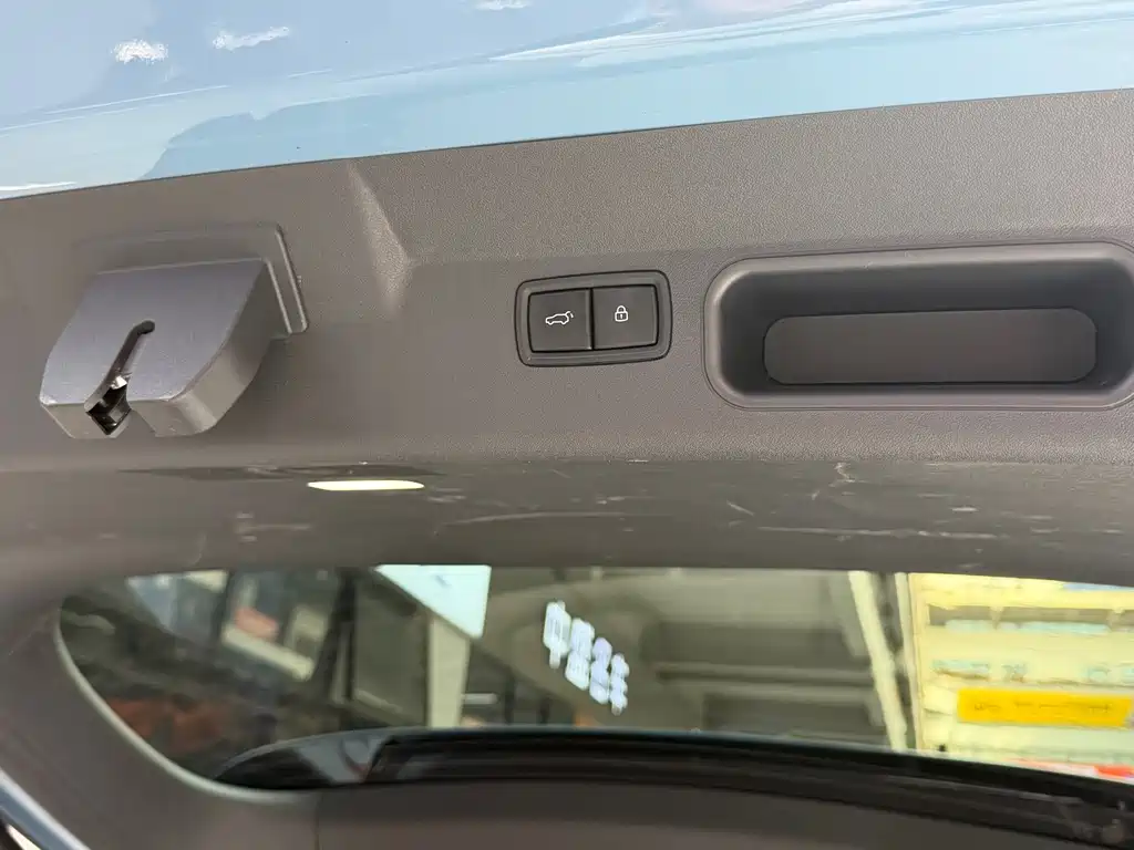 Li Auto Li ONE — миниатюра 10
