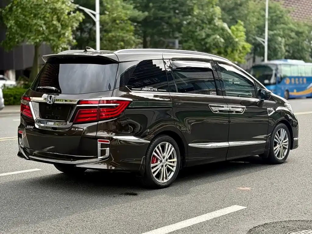 Honda Elysion — миниатюра 10