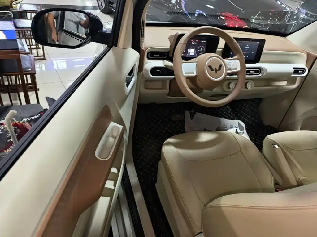 Wuling MINIEV — миниатюра 16