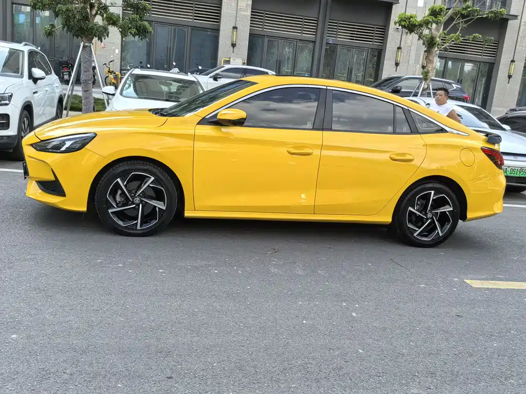MG 5