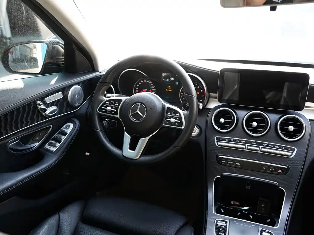 Mercedes-Benz C-Class — миниатюра 9