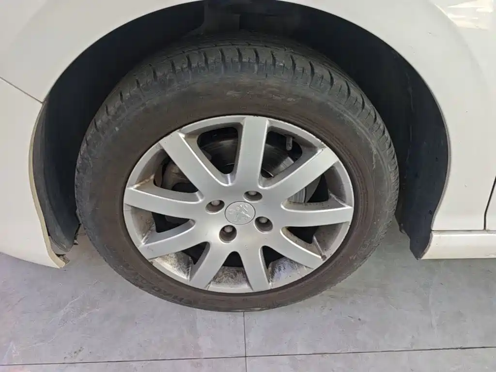 Peugeot 308 — миниатюра 23