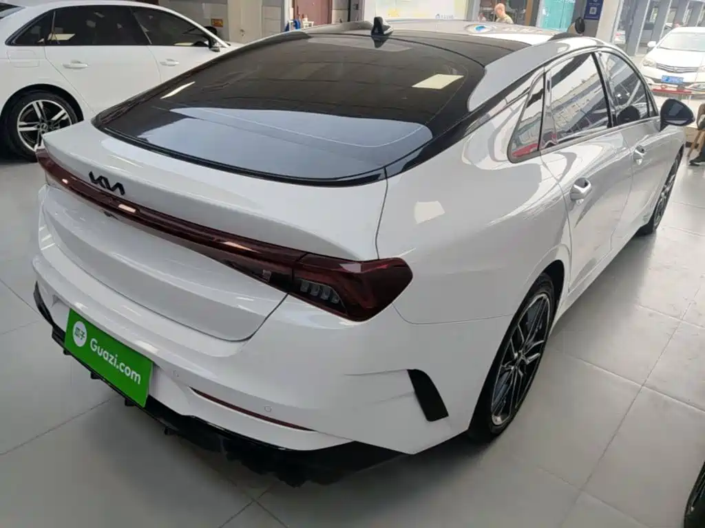 Kia K5 — миниатюра 7
