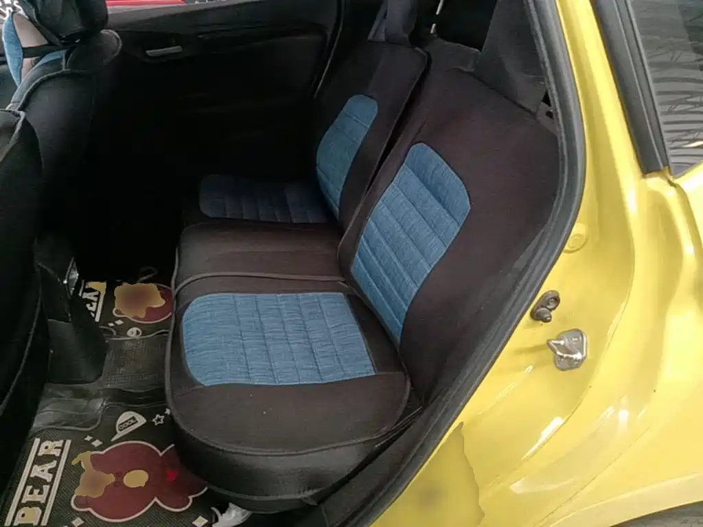 Honda Fit — миниатюра 17