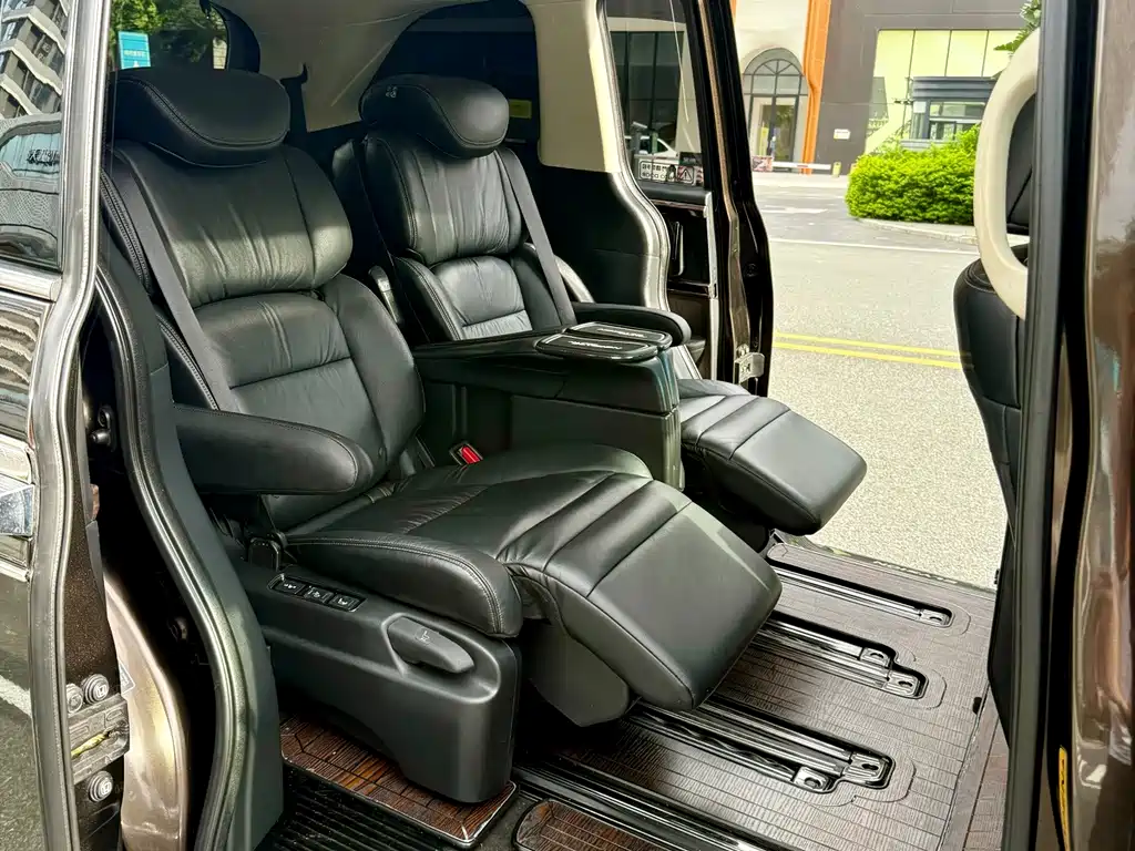 Honda Elysion — миниатюра 17