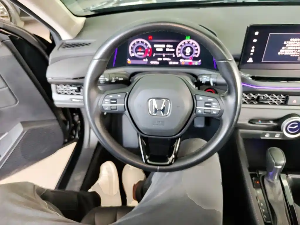 Honda Accord — миниатюра 11