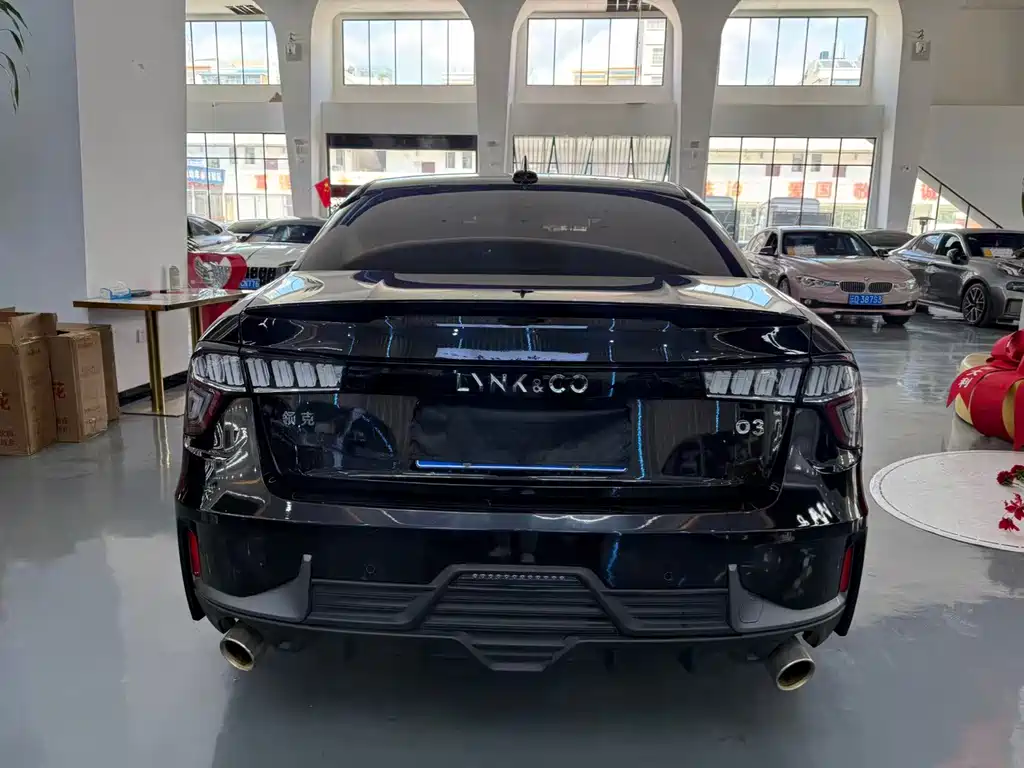 Lynk & Co 03 — миниатюра 8