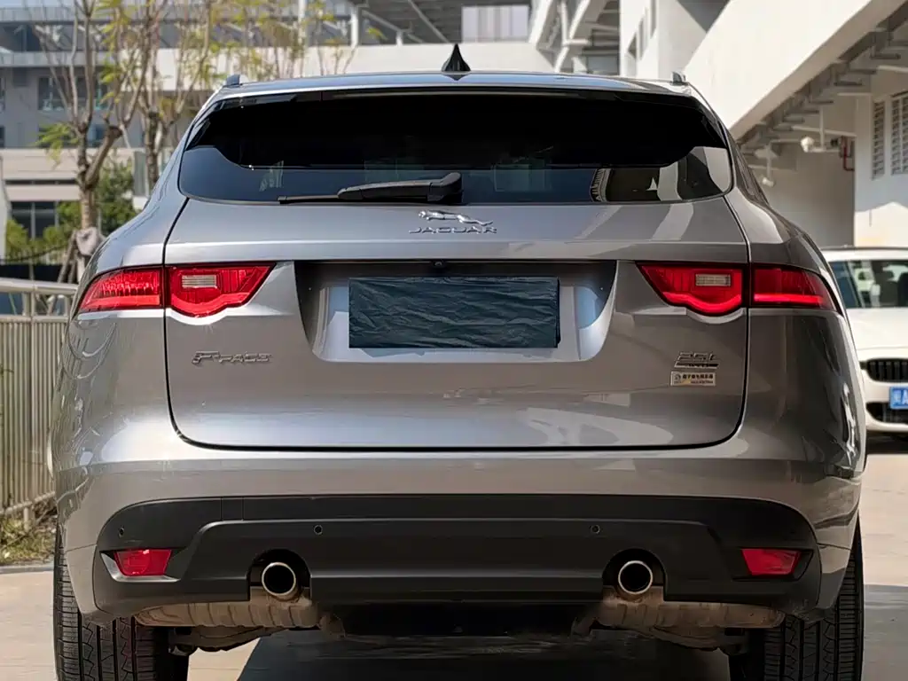 Jaguar F-PACE — миниатюра 5