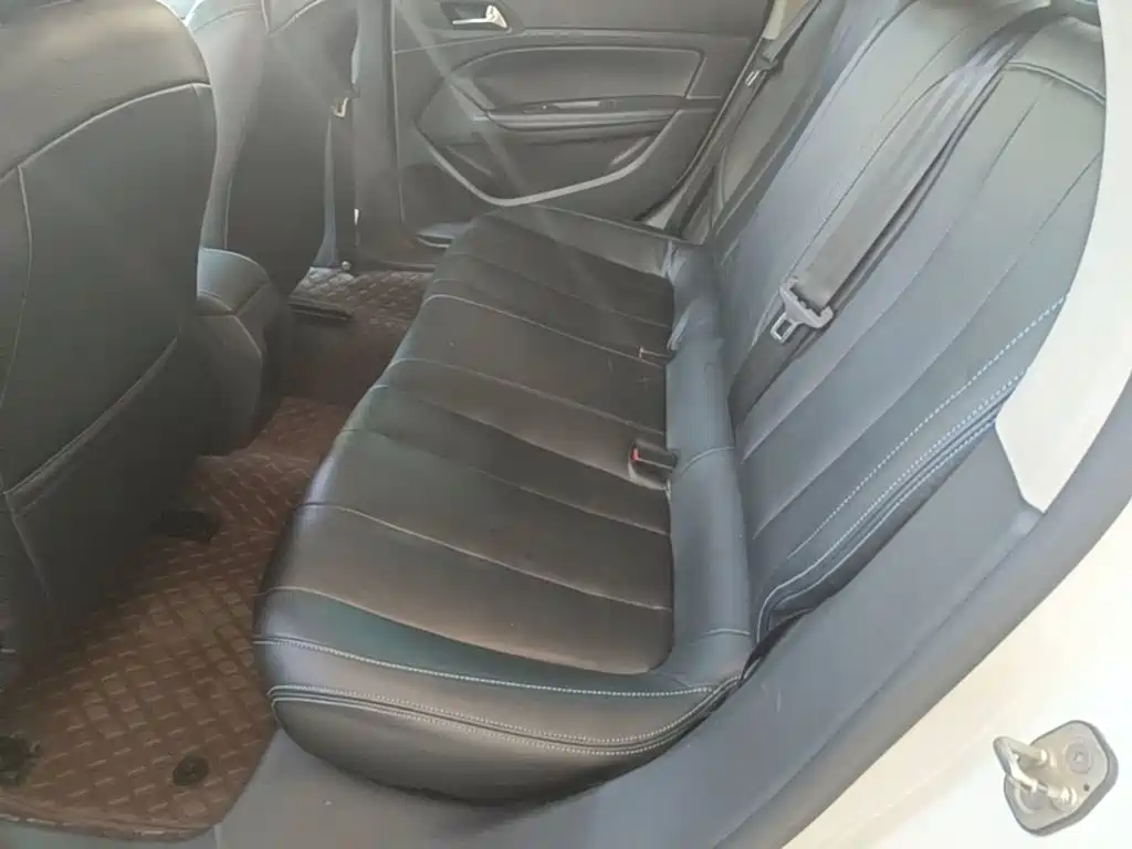 Peugeot 308 — миниатюра 17