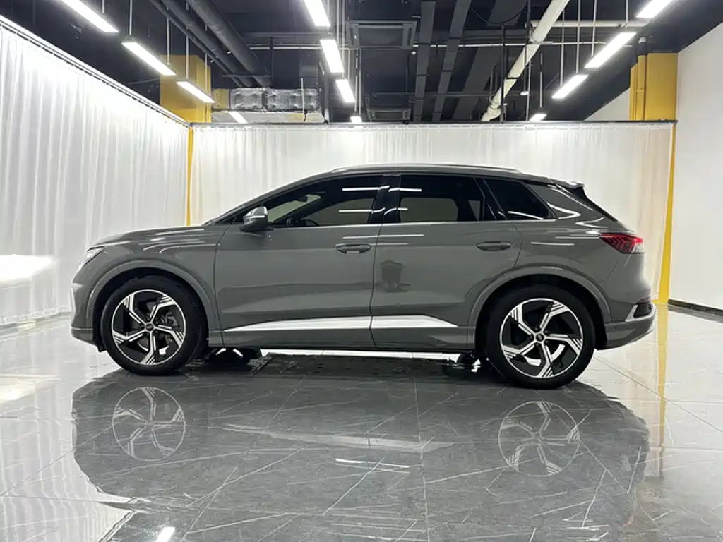 Audi Q4 e-tron — миниатюра 3