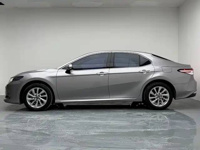 Toyota Camry — миниатюра 6