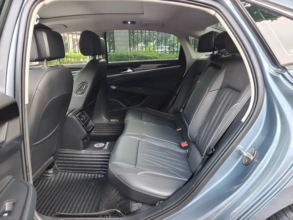 Volkswagen Passat — миниатюра 7