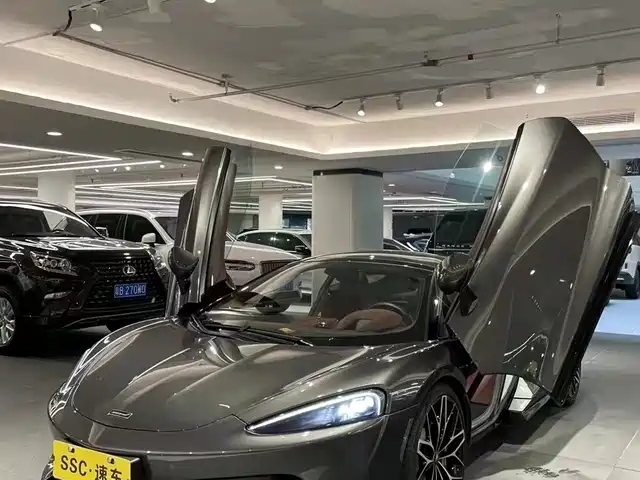 MCLAREN GT