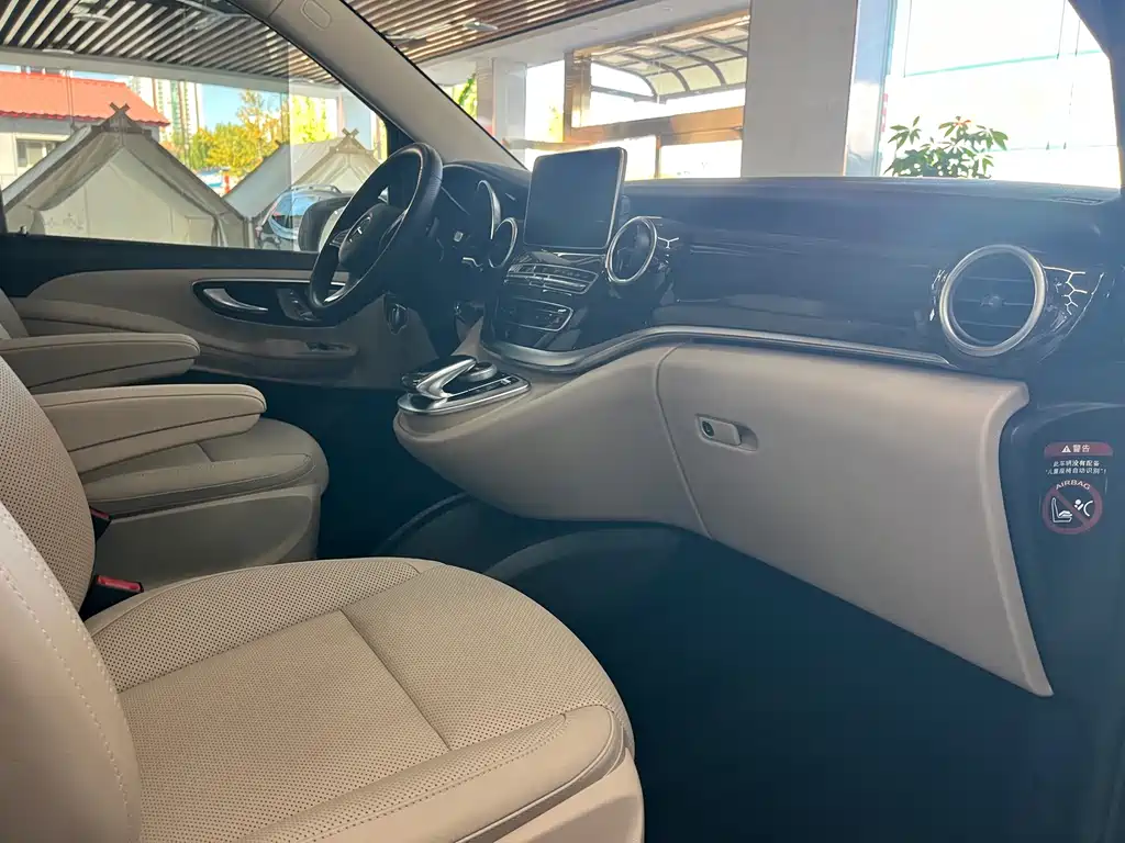 Mercedes-Benz V-Class — миниатюра 9