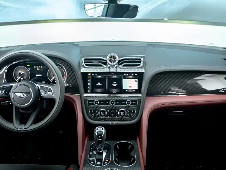 Bentley Bentayga — миниатюра 9