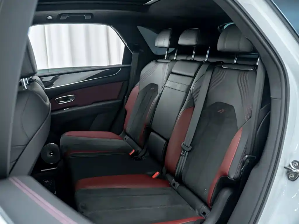 Bentley Bentayga — миниатюра 10