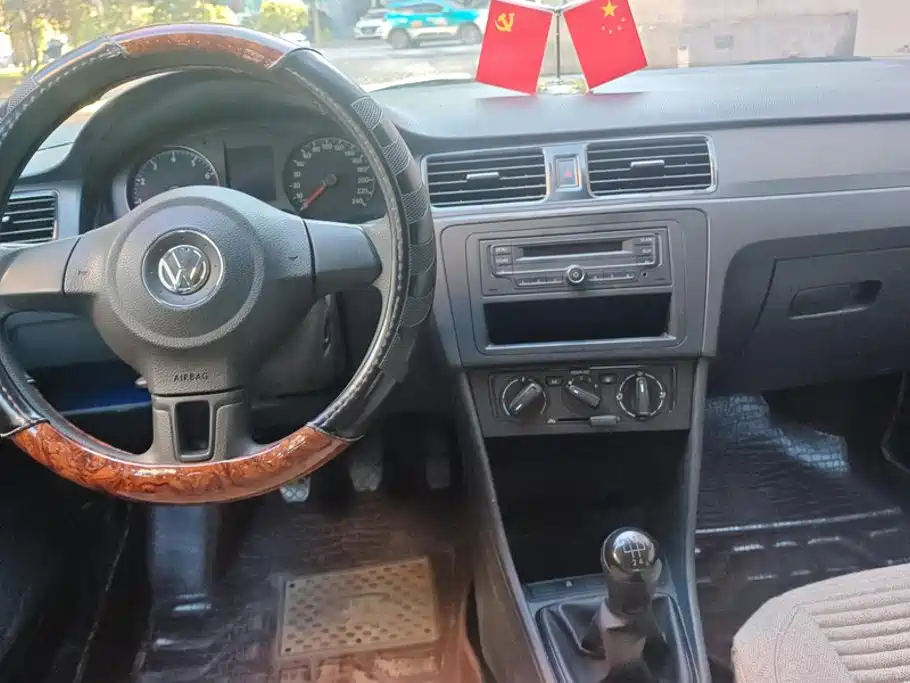 Volkswagen Santana — миниатюра 12