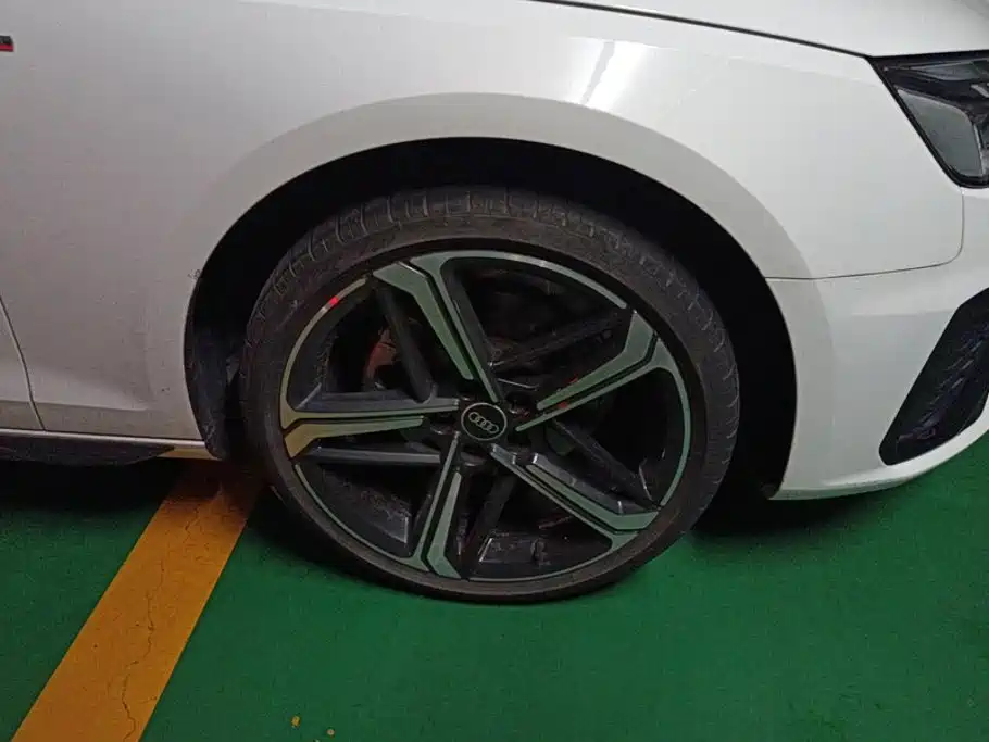 Audi A4L — миниатюра 6