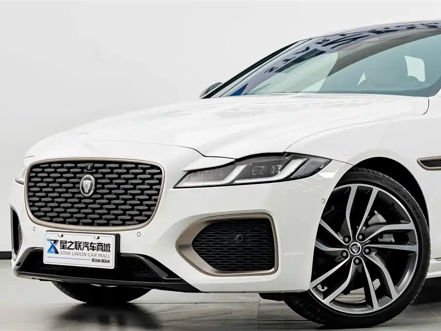 Jaguar XFL 2024 2.0T P300 Flagship Sport