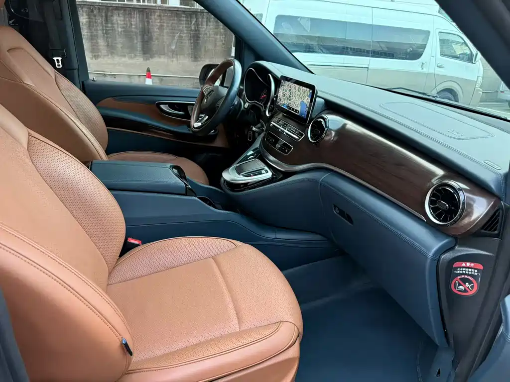 Mercedes-Benz V-Class — миниатюра 7