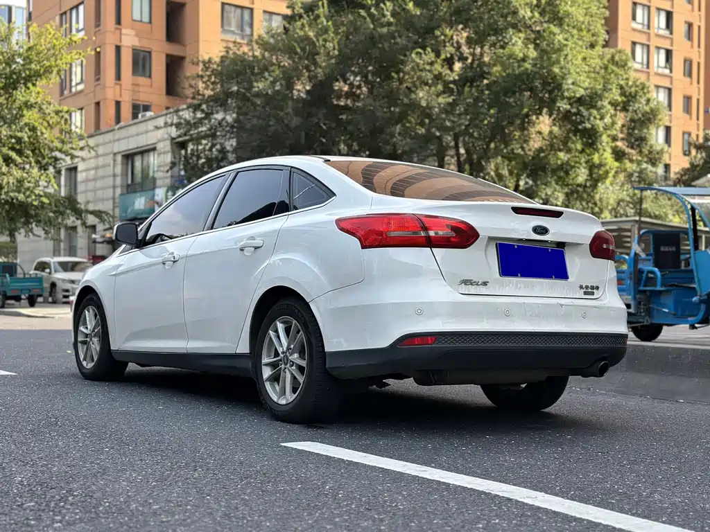 Ford Focus — миниатюра 5