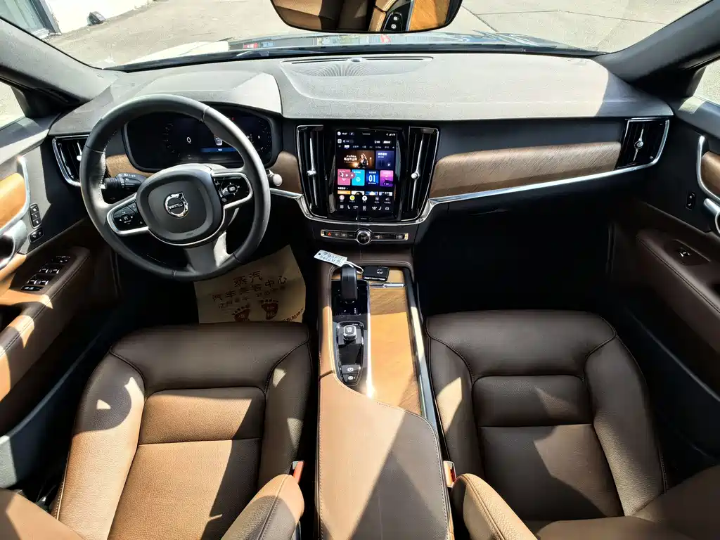 Volvo S90 — миниатюра 5