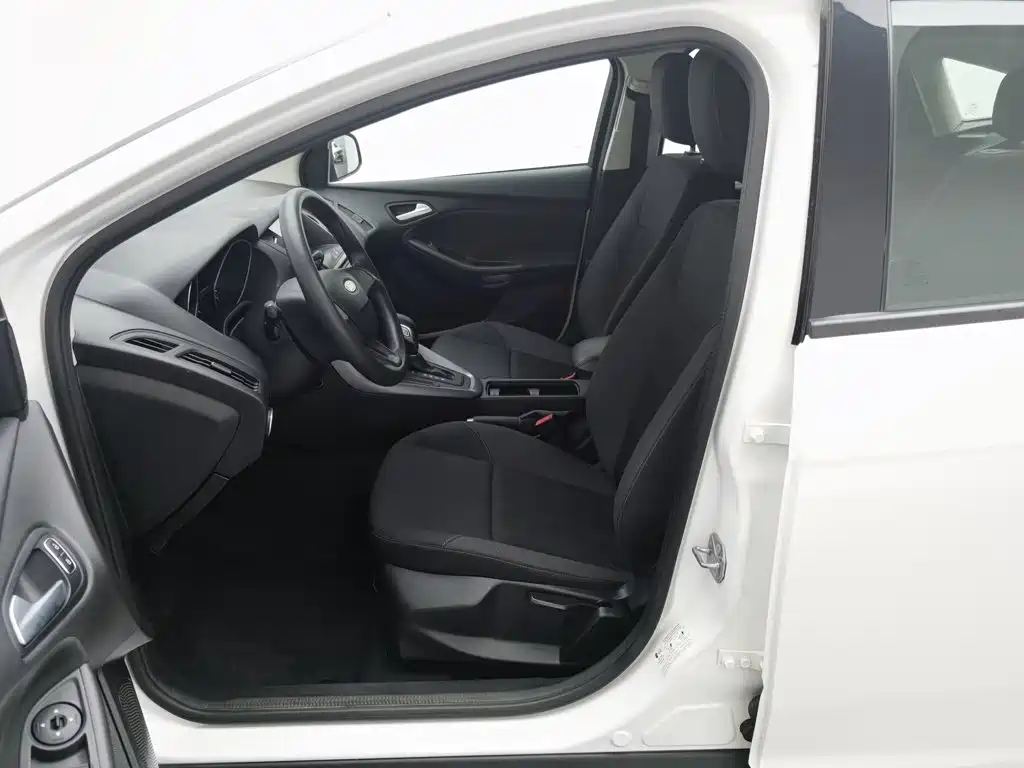 Ford Focus — миниатюра 10