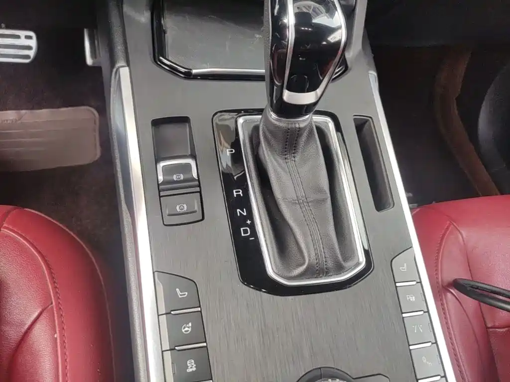 Wey Wey VV5 — миниатюра 14