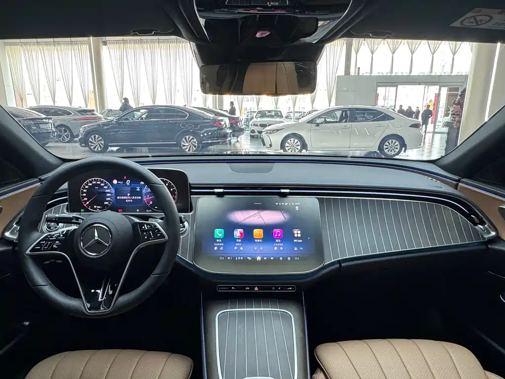 MERCEDES-BENZ E CLASS