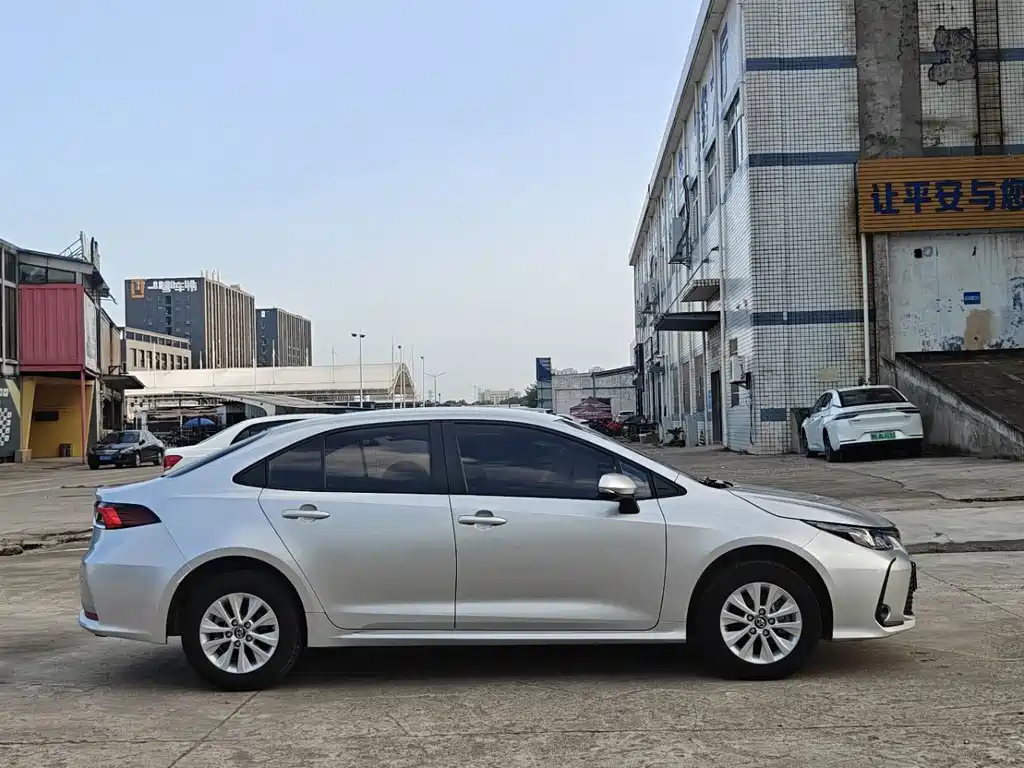 Toyota Corolla — миниатюра 9