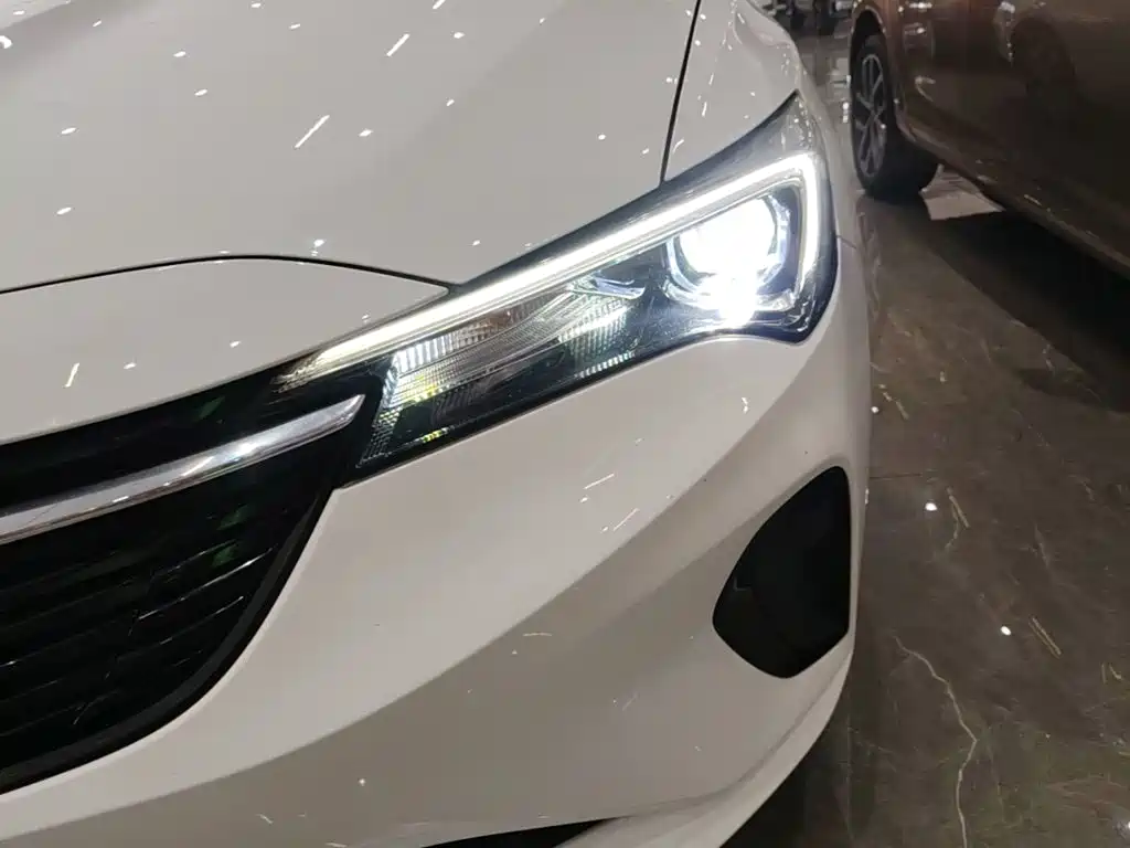 Buick Verano — миниатюра 24