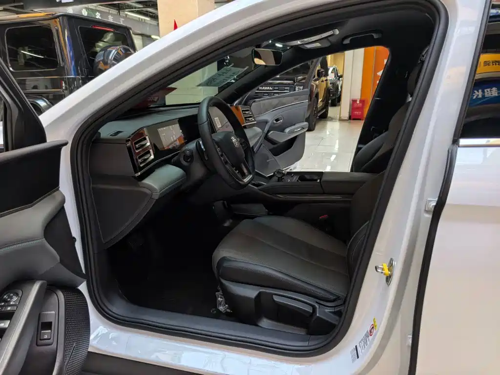 BYD Qin L — миниатюра 5