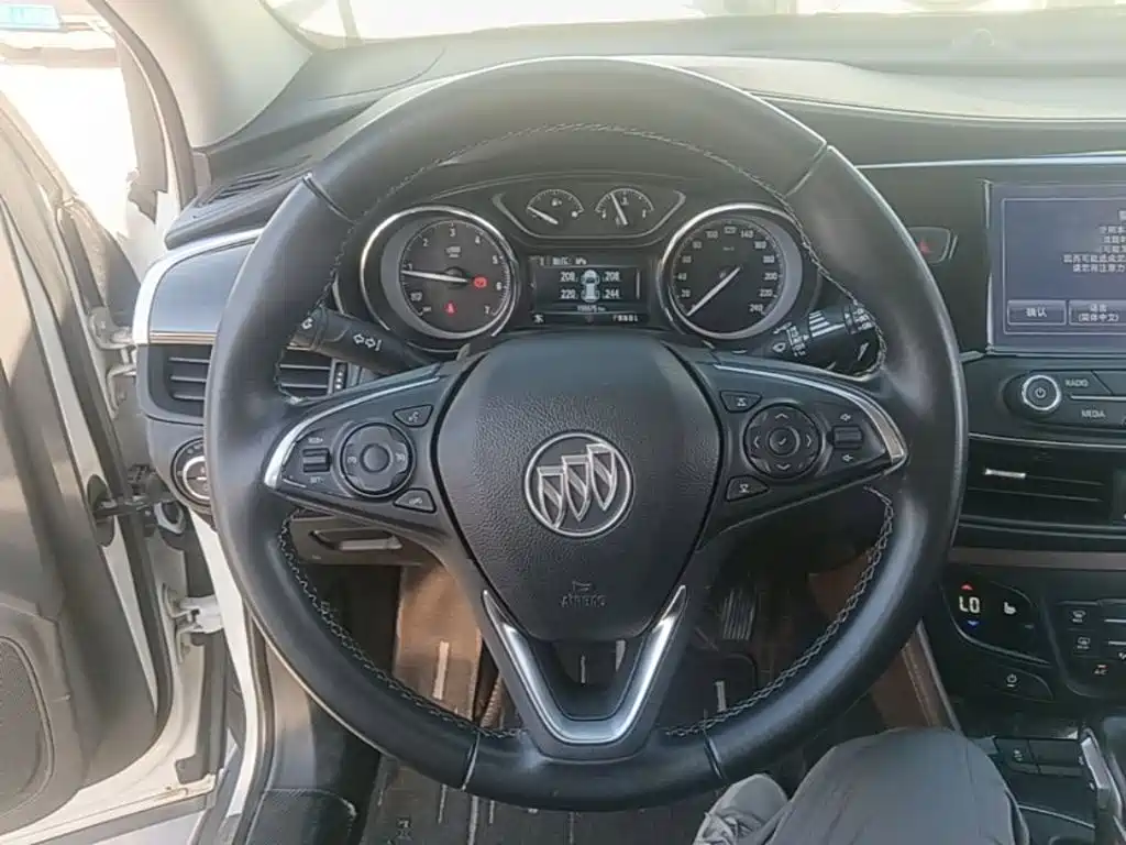 Buick Envision Plus — миниатюра 11